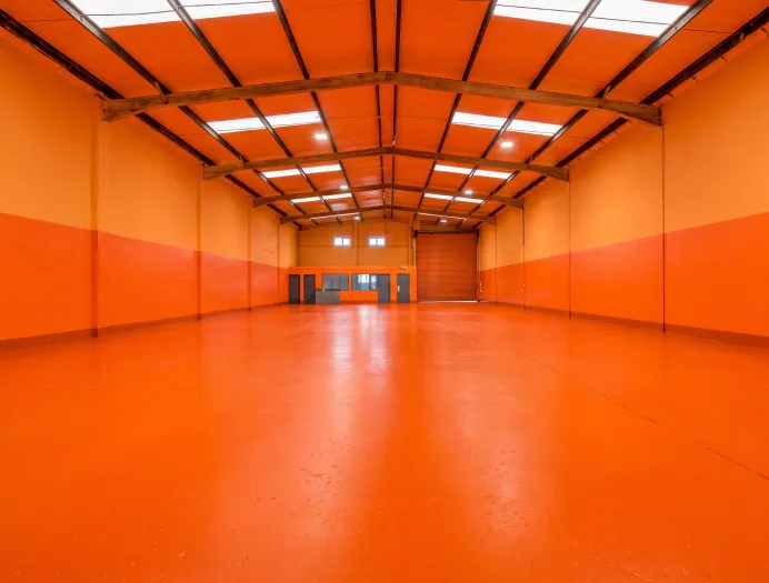 10000 sq ft warehouse